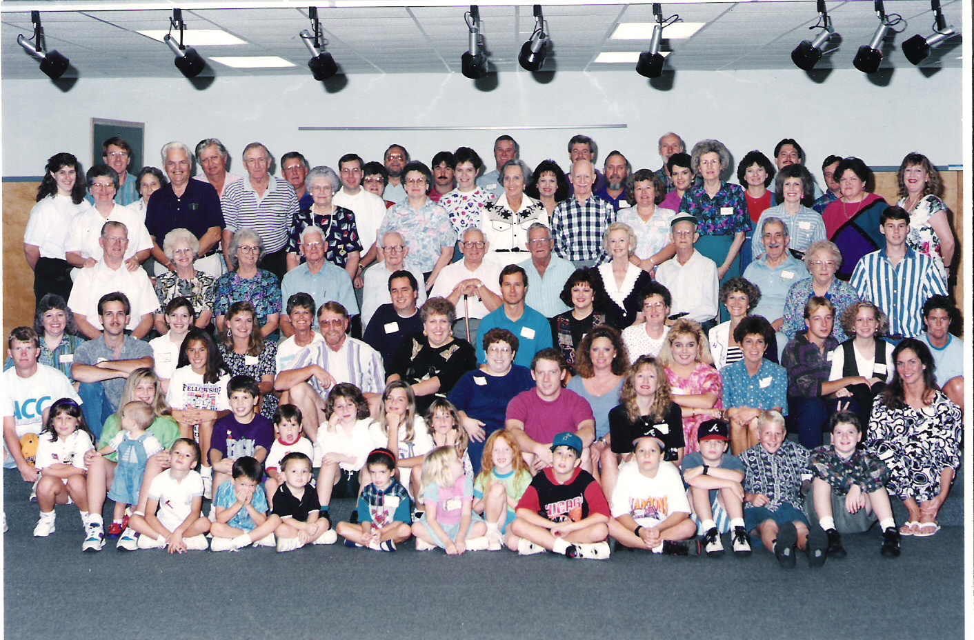 Lester/Family Reunion-Lakewood Bapt.1993.jpg